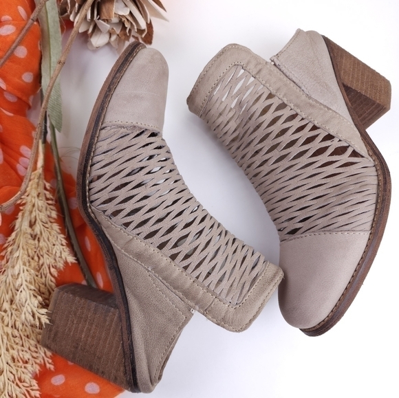 Diba True Grey Mule Ankle Boots sz 7½ - Picture 7 of 12